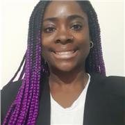 Profesora de Teatro imparte clases a niños, jovenes y adultos